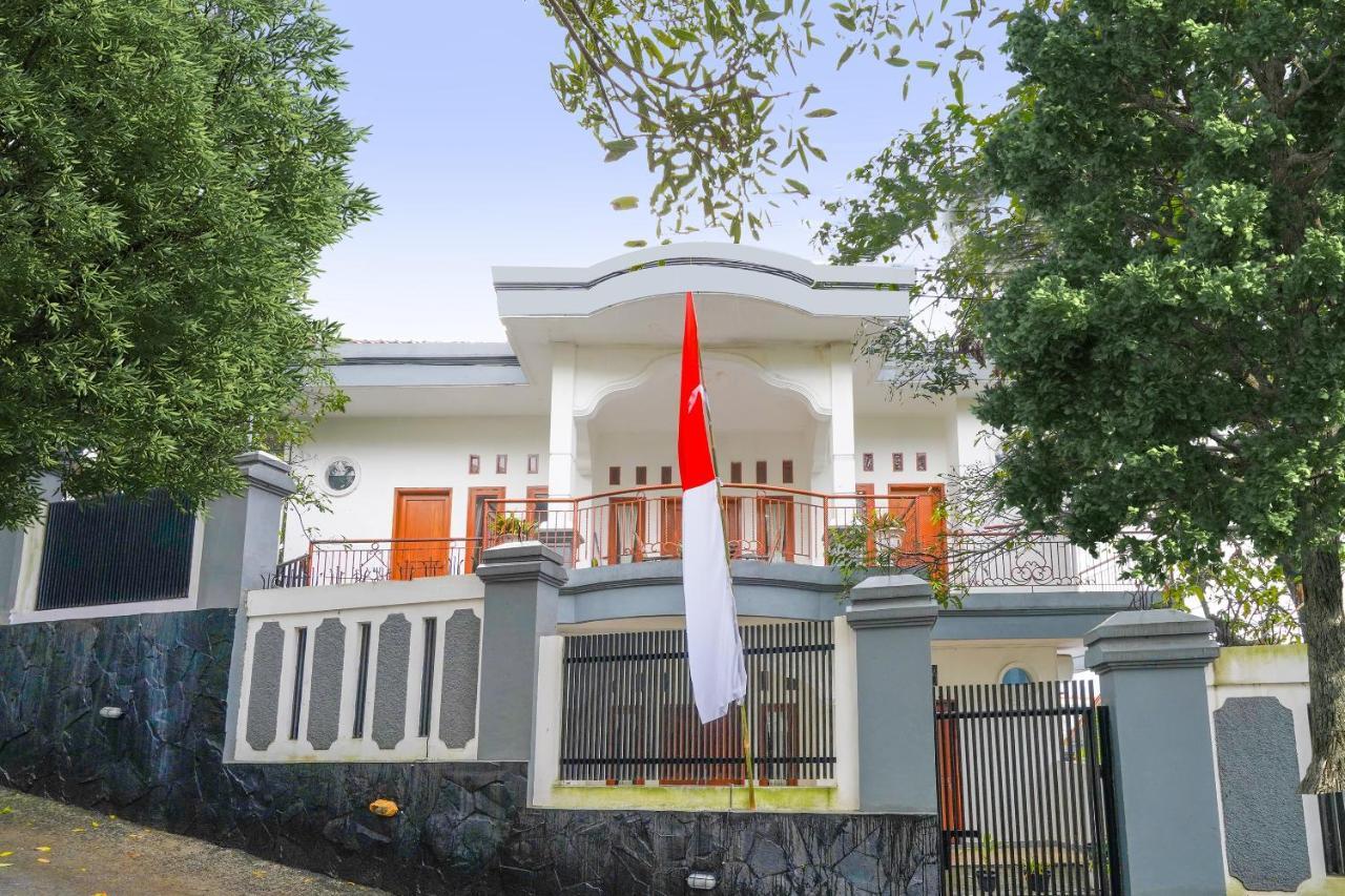 Oyo 91561 Gandhi Hotel Bandung Exterior foto