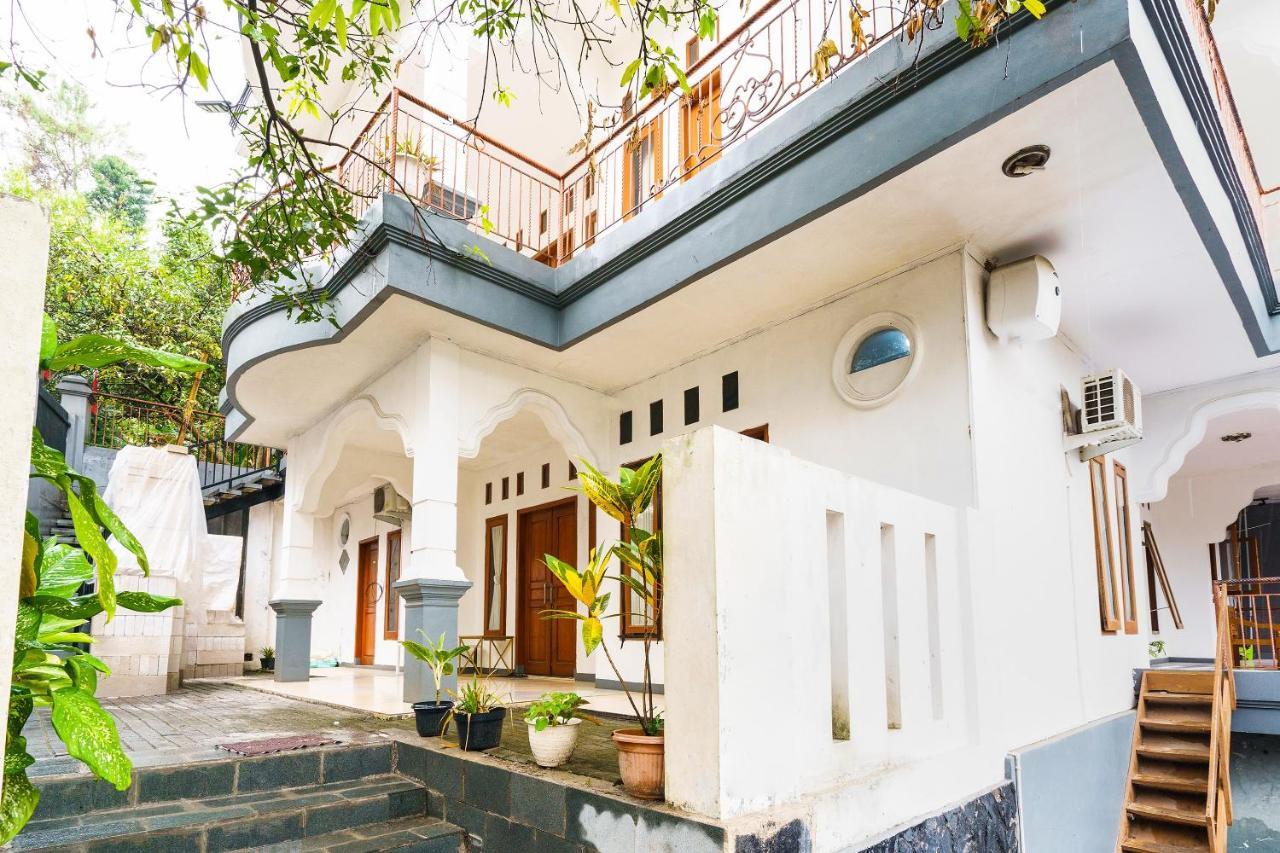 Oyo 91561 Gandhi Hotel Bandung Exterior foto