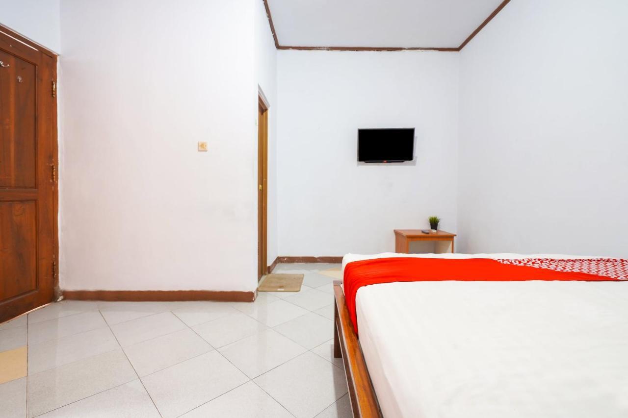 Oyo 91561 Gandhi Hotel Bandung Exterior foto